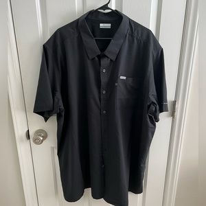 Columbia PFG black shirt